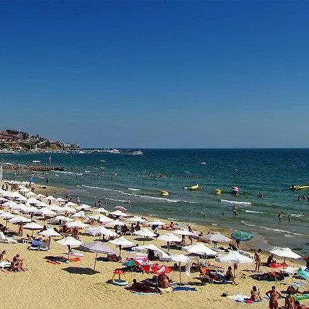 Miracle Studio At Sea Shore * سفيتي فلاس